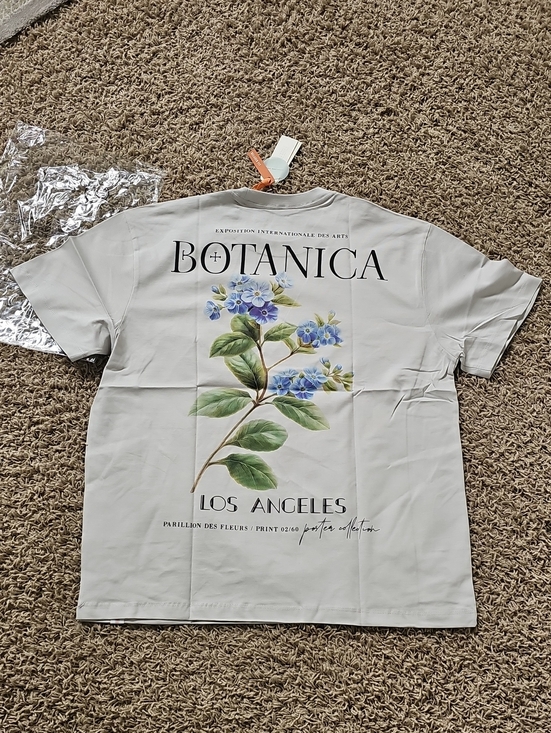Free Planet Other - NWT Free Planet Graphic Tshirt Large Tee 100% Cotton Floral Los Angeles